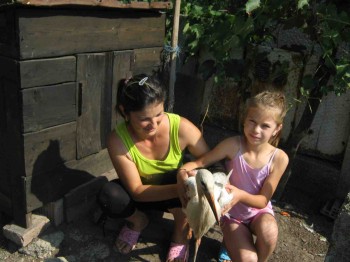 Daniela Boldan din Eriu Sancrai a salvat un pui de barza