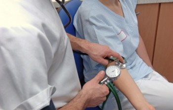 Furnizorii de servicii medicale vor trebui săafişeze tarifele serviciilor prestate