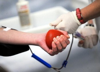 Peste 20 de angajaţi de la Direcţia Generală de Asistenţă Socială şi Protecţia Copilului au donat sânge