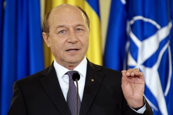 Traian Băsescu întoarce legea la Parlament