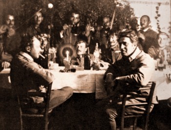 Frontul italian - 1916. La stânga: Olah Gyula, căpitan de stat major; la dreapta: Popp Aurel, locotenent major 