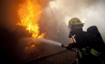pompierii au intervenit la incendiul de la o casa