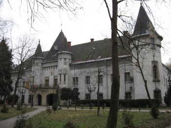 Castelul Karoly dupa renovare