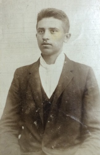 Aurel Popp, în anul 1896 în timp ce era elev la Carei