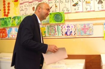 Prefectul Radu Bud la urna de vot