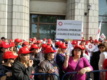Sindicaliştii Sanitas au pichetat Ministerul Finanţelor
