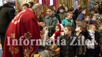 Copilaşii Parohiei ortodoxe Sfinţii Apostoli Petru şi Pavel au vestit Naşterea Domnului